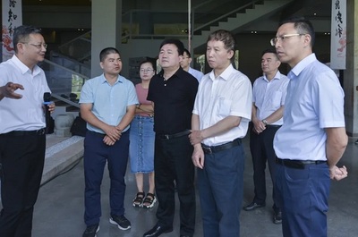 省委統(tǒng)戰(zhàn)部副部長張潤生深入甌海調(diào)研 為網(wǎng)絡(luò)人士文化藝術(shù)交流活動(dòng)把脈定向